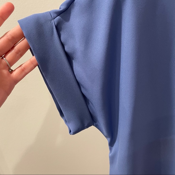 Beautiful blue top with peekaboo back - Picture 3 of 5